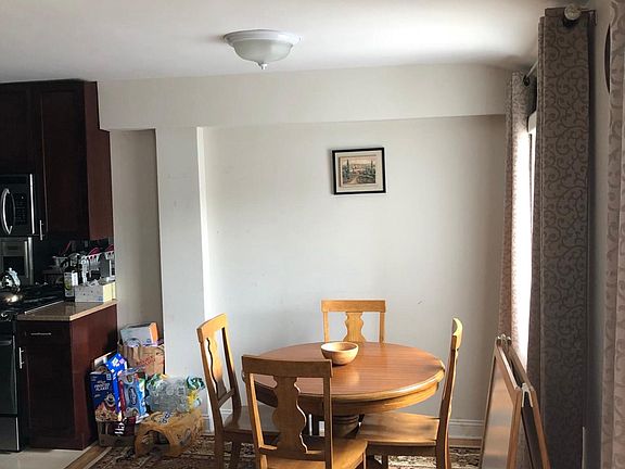 3rd image of 1294 Rockland Ave