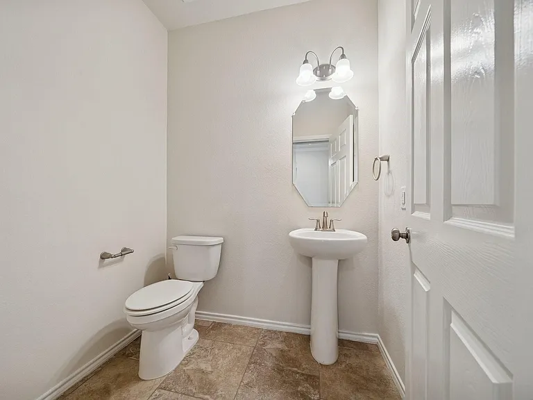 8604 Hollyoaks Creek Ln — Photo 12