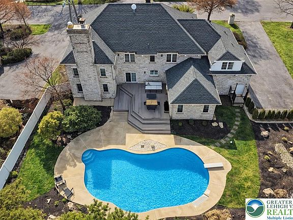 4th image of 4359 Farmington Cir