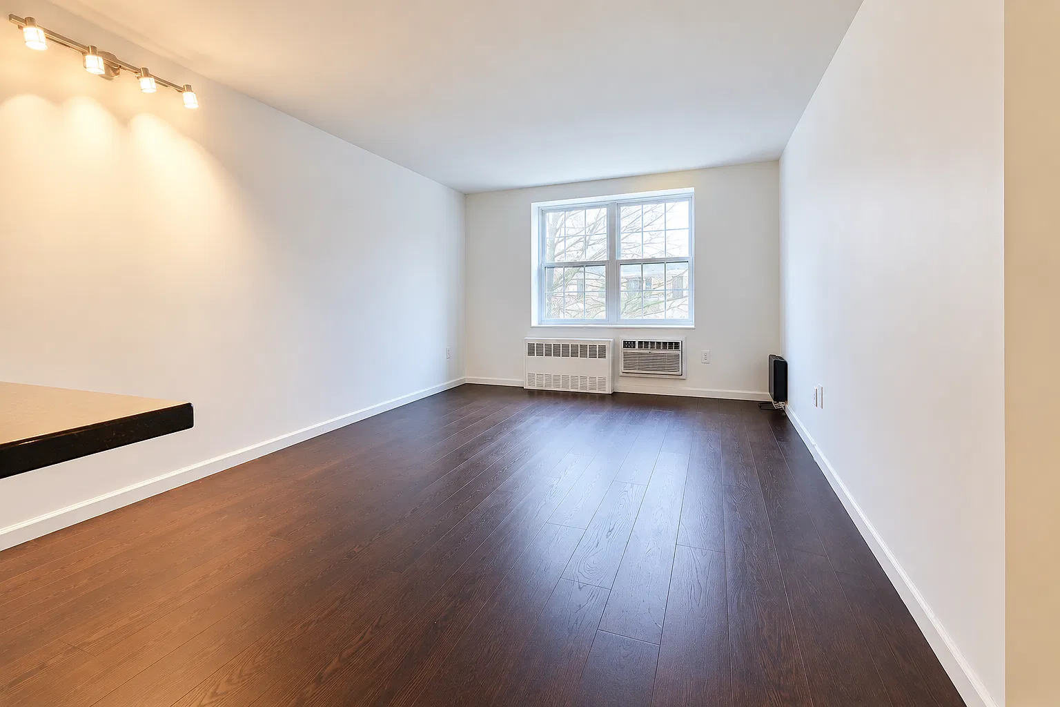 829 Greenwood Avenue — Photo 3