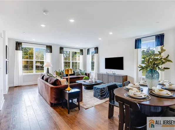 104 Fred Clark Dr, Pennington, NJ 08534