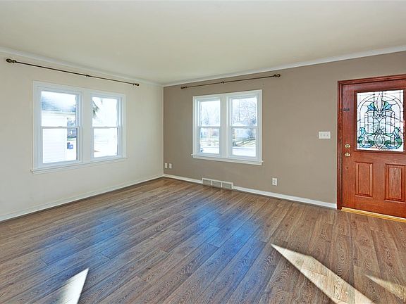 3rd image of 1618 Lynnwood St