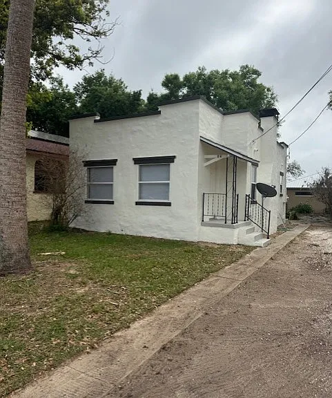 24 E Golf Links Ave — Photo 1