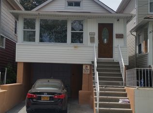 1527 Gillespie Avenue, Bronx, NY 10461