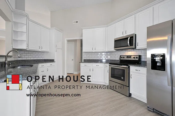 4 bed, 2.0 bath, 2337 sqft, $2,400 — Photo 3