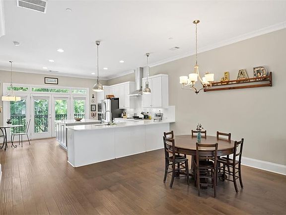 3rd image of 316 Coalter Way