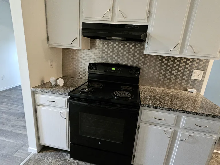 2901 Staten Ave #15 — Photo 7