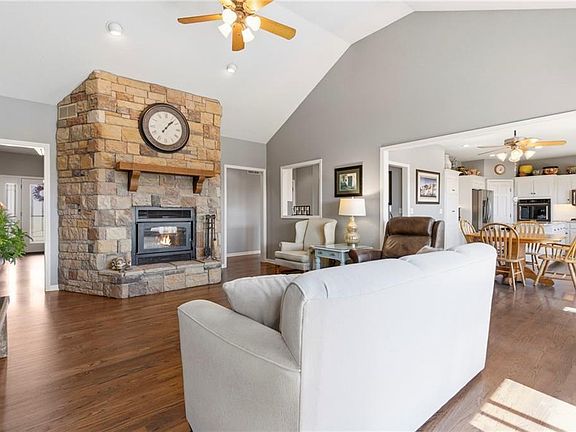 5th image of 25605 Parallel Rd