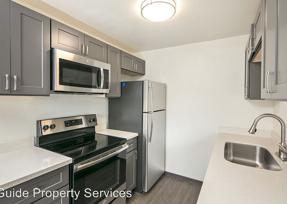 1st image of 1520 California Ave SW APT B