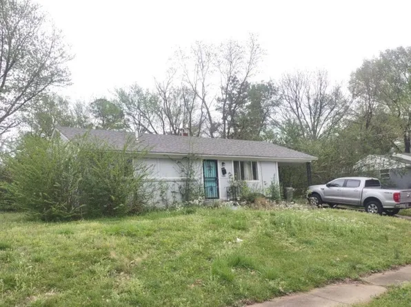 1104 S White Station Rd, Memphis, TN 38117