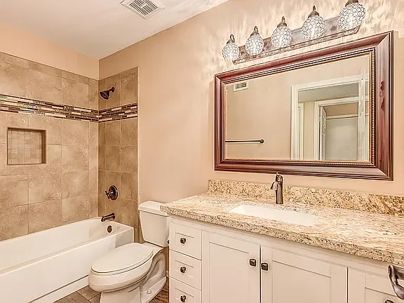 1211 E Drake Dr — Photo 28