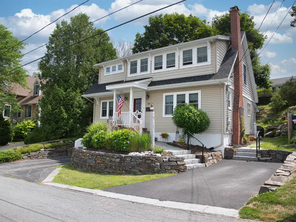 30 Deake Street, South Portland, ME 04106