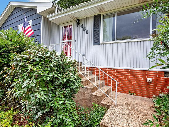 5th image of 430 Appian Way