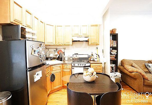 4th image of 295 23rd St #1A