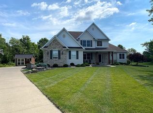 1805 Limerick Ln, Brunswick, OH 44212