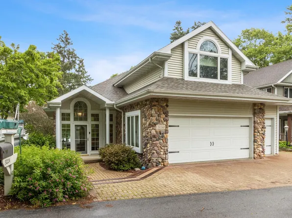 3224 Aalseth Ln, Stoughton, WI 53589