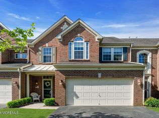 42 Oak Leaf Ln, Tinton Falls, NJ 07712