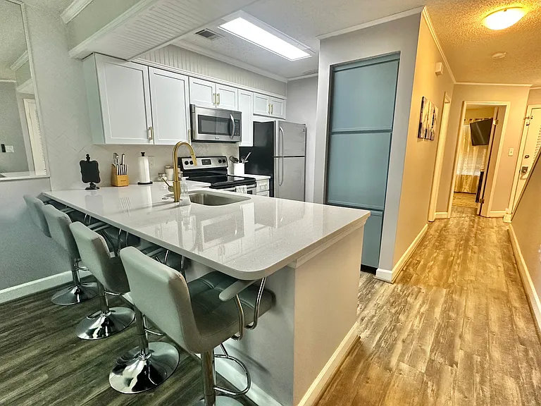 104 Westlake Ct #104 — Photo 8