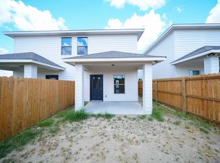 5221 Vista Trail Dr, Laredo, TX 78504