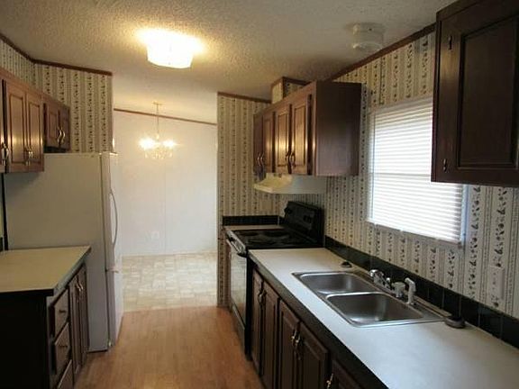 2nd image of 508 Golden Pine Ct