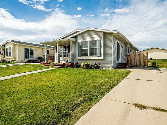 5th image of 2013 Bungalow Village Ln