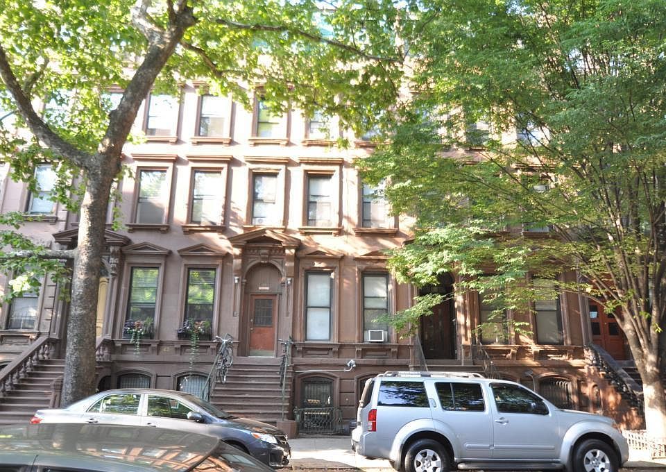 1st image of 41 W 130th St