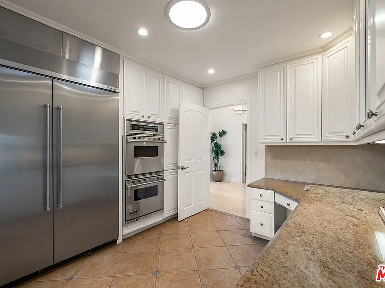 9023 Alto Cedro Dr — Photo 26