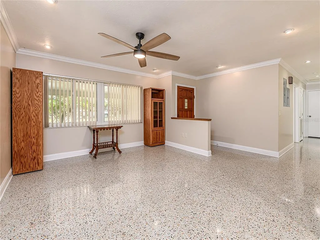 3 bed, 2.0 bath, 1500 sqft, $2,200 — Photo 3