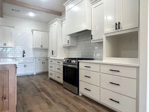 3rd image of 2314 Maggie Ln