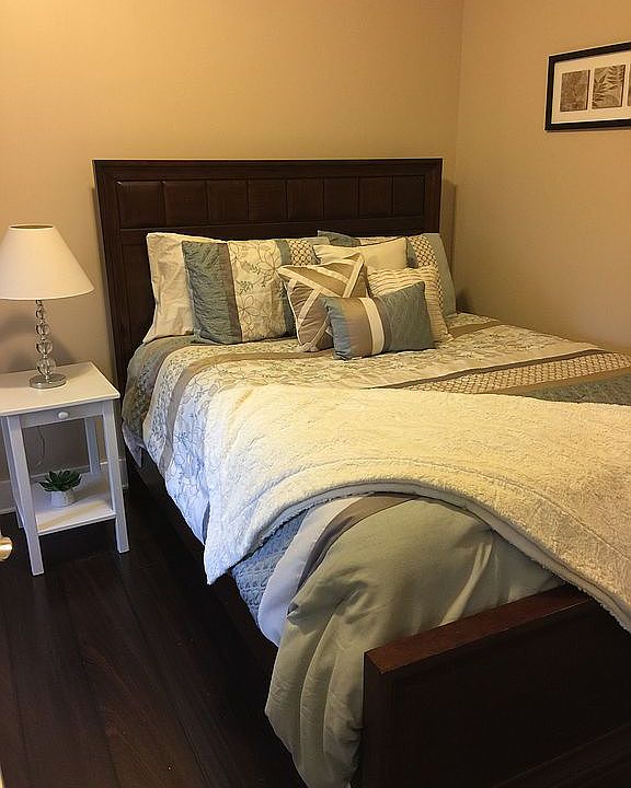 Bedroom #3 (off living room)