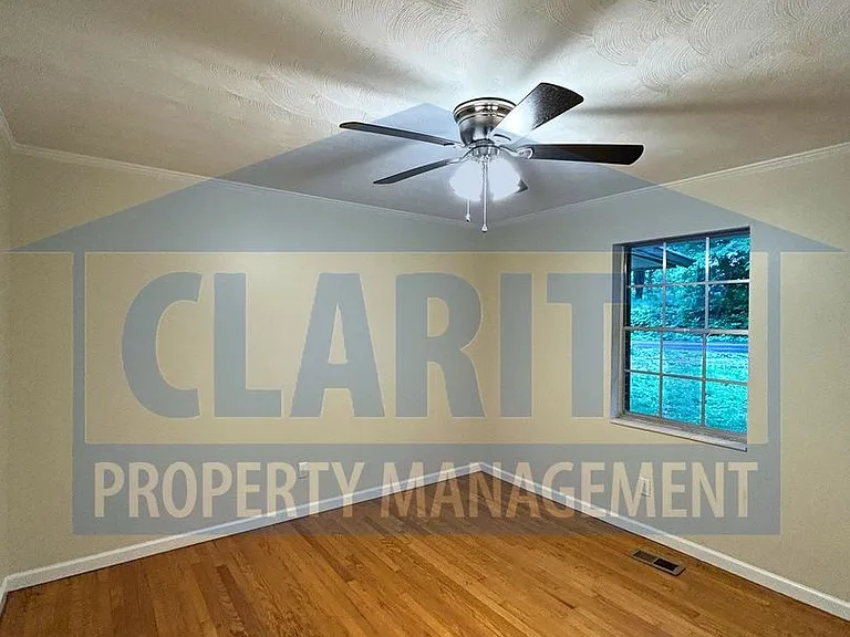 809 Dockery Ln SE — Photo 12
