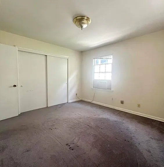 2429 Glenwood Dr NE #B — Photo 9