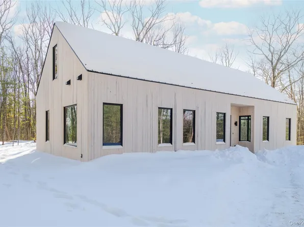 48 Pine Grove Road, Kerhonkson, NY 12446