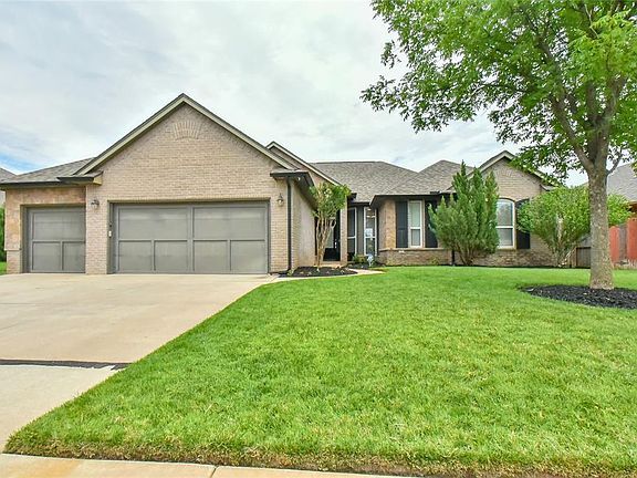 3rd image of 1713 NW 164th Cir