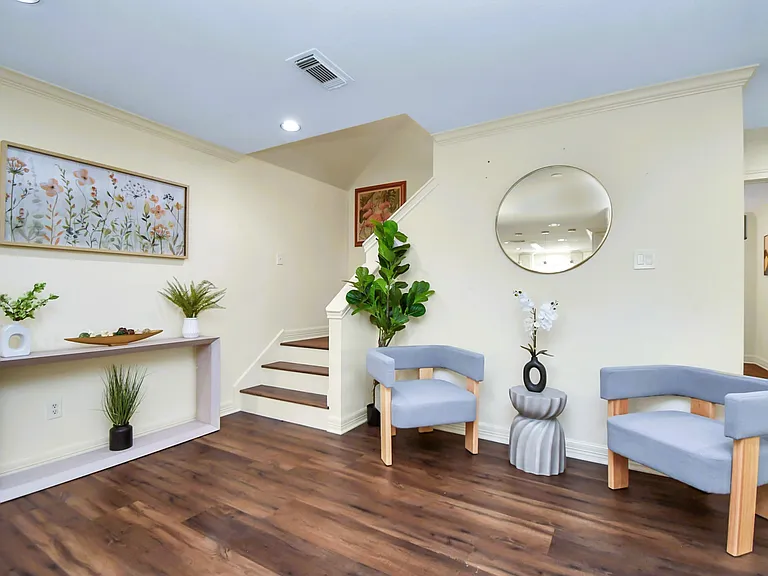 9606 Beverlyhill St — Photo 20