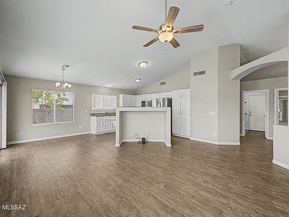 4th image of 7146 W Hunnington Dr