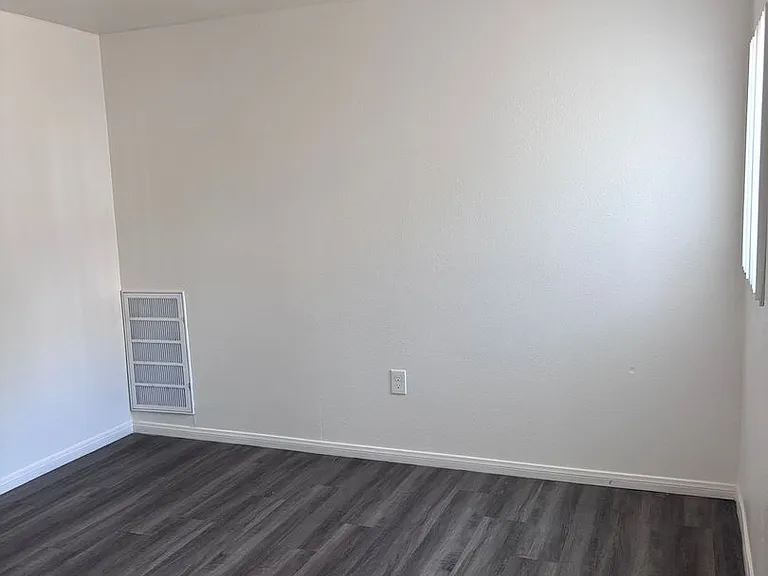 590-5905 W Olive Ave #EL — Photo 9