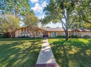 2111 Ridge Ln, Grapevine, TX 76051