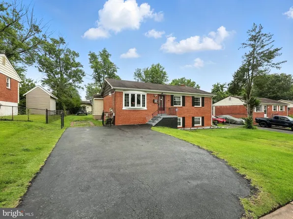 2205 Culpeper Dr, Woodbridge, VA 22191