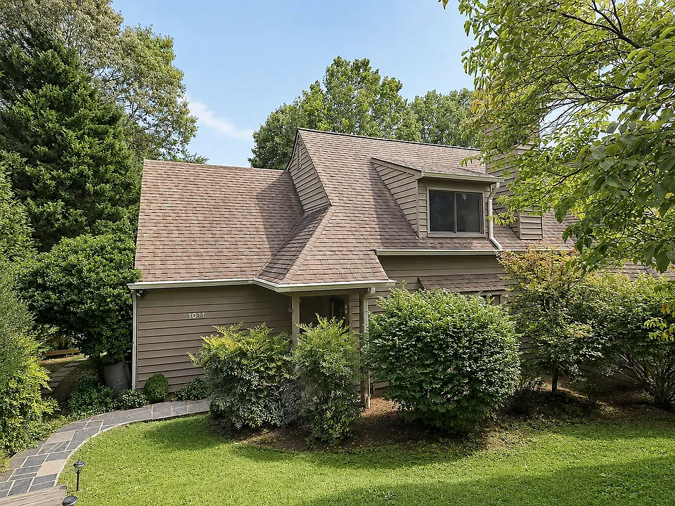 1011 Highlands Dr
