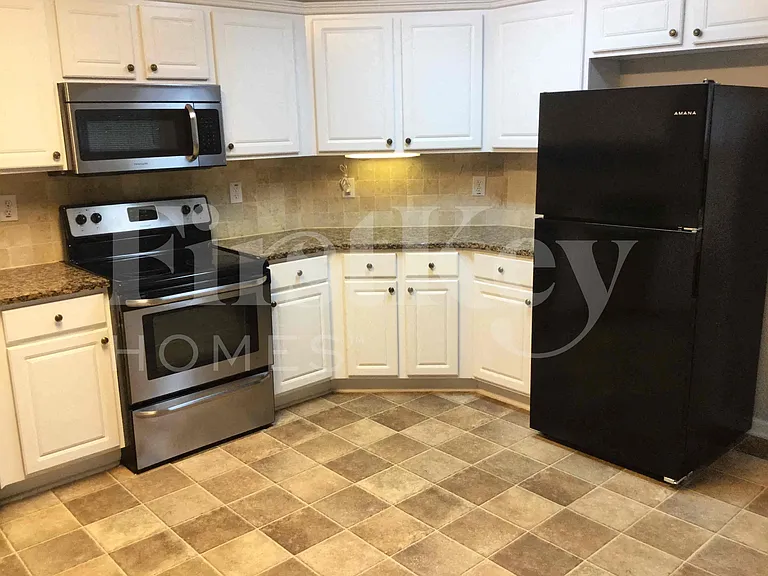 162 Olympic Dr — Photo 6
