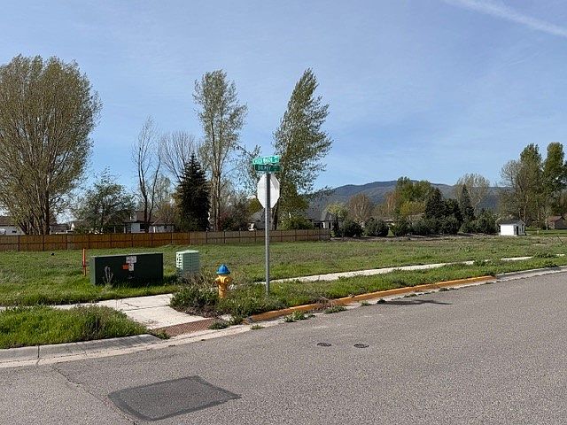 2nd image of 5505 Brumby Ln