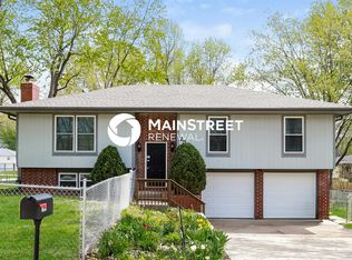 2501 Folsom St, Leavenworth, KS 66048