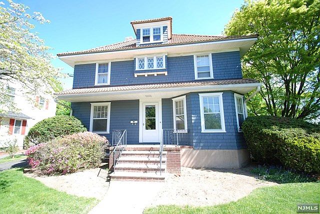 1st image of 64 Harrington Ave