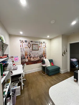 Rented by Mdays Realty | media 12