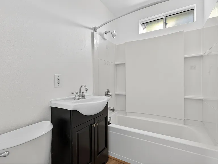 6858 Ira Ave — Photo 11