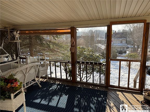 5th image of 164 Linwood Ave
