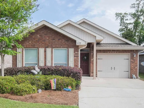3952 Willow Glen Dr, Pace, FL 32571