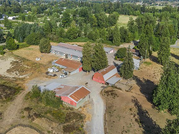 5th image of 2481 Lefeuvre Rd