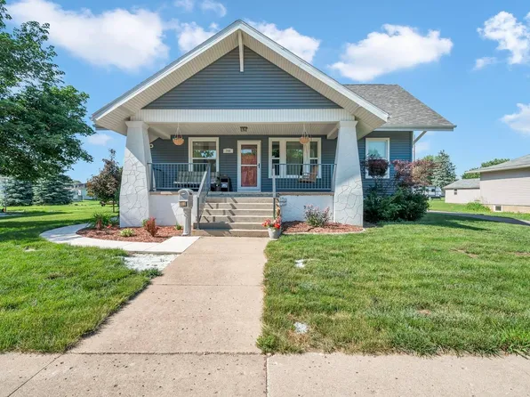 708 10th St, Milford, IA 51351